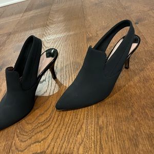 Donald J Pliner black heels size 8